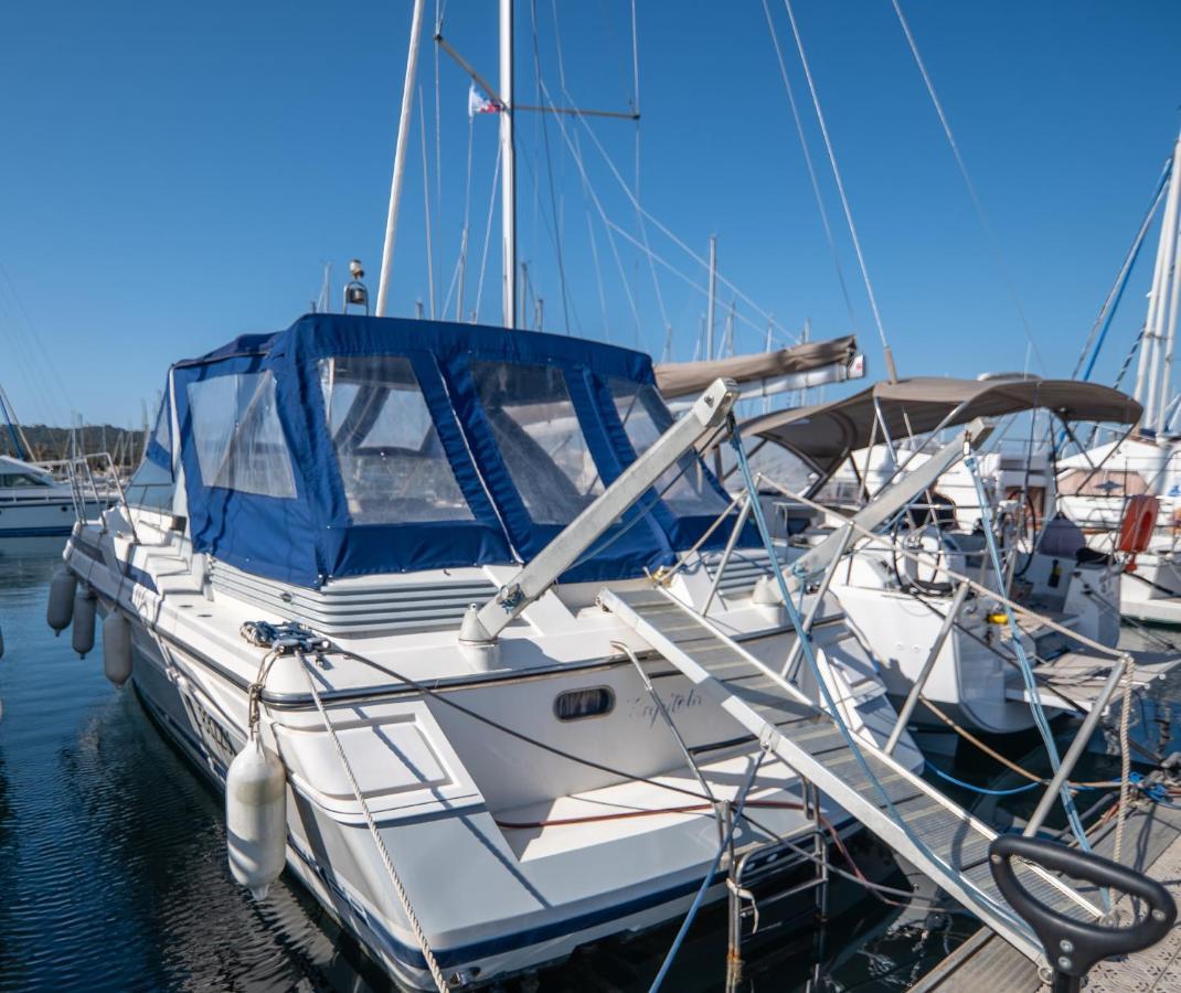 Hebergements Bateaux A Quai Porquerolles Exterior foto