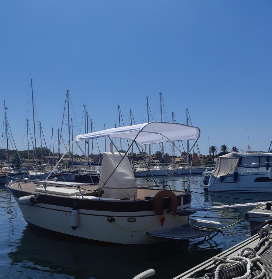 Hebergements Bateaux A Quai Porquerolles Exterior foto